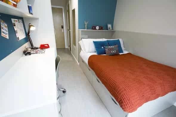 Ensuite Bronze (undergraduate Students) - Bedroom